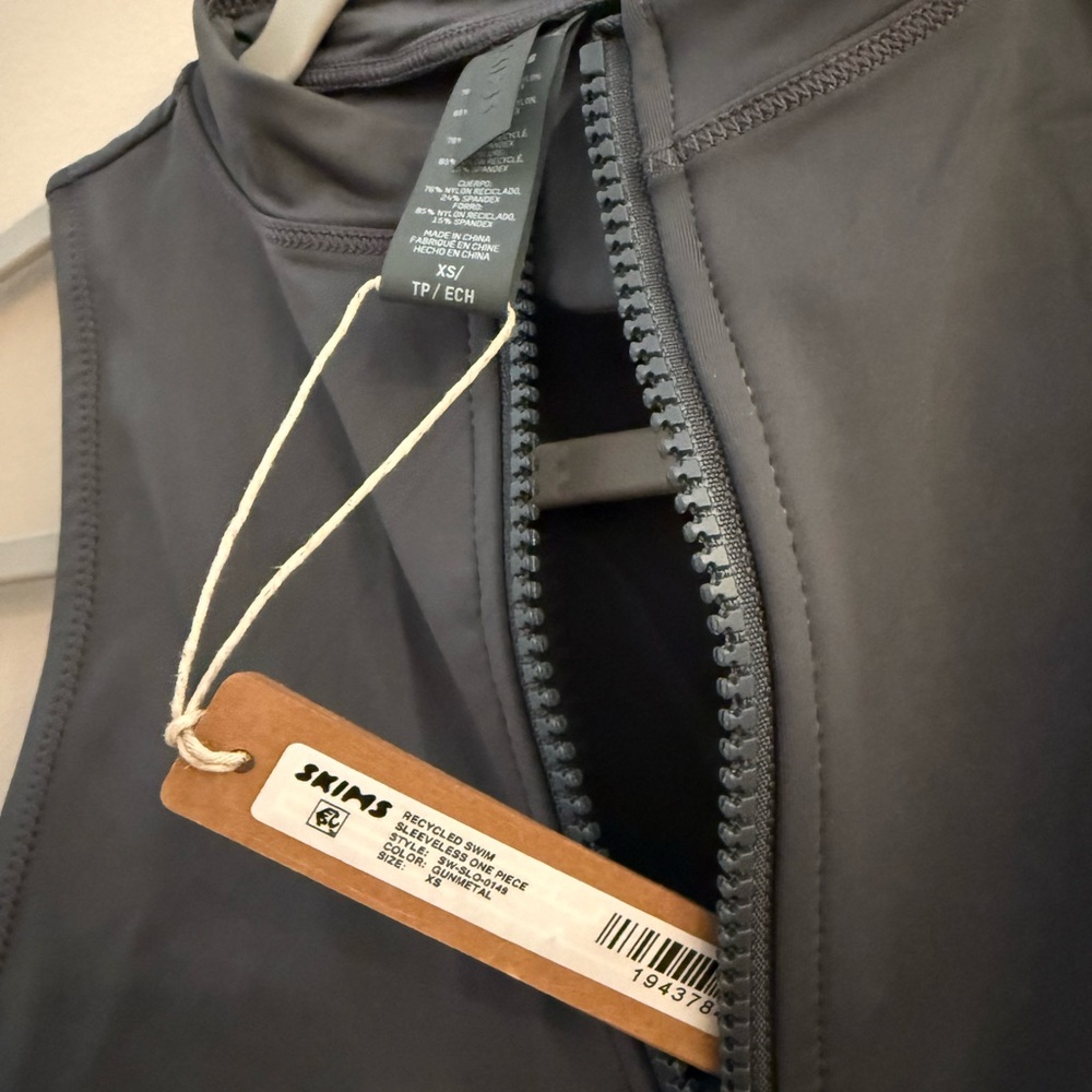 NWT SKIMS SIGNATURE SWIM ZIP FRONT SLEEVELESS ONE PIECE | GUNMETAL - Picture 5 of 5